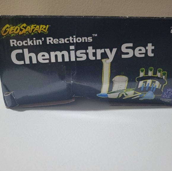 Educational Insights Geosafari Rockin' Reactions Chemistry Set NIB - Picture 3 of 6